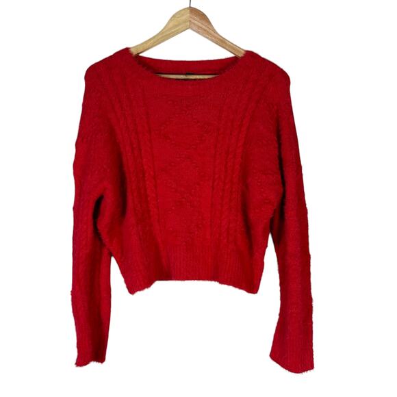 Alya Sweater Womens L Red Fuzzy Cable Knit Cropped Pullover Cozy Holiday Winter - Picture 2 of 7